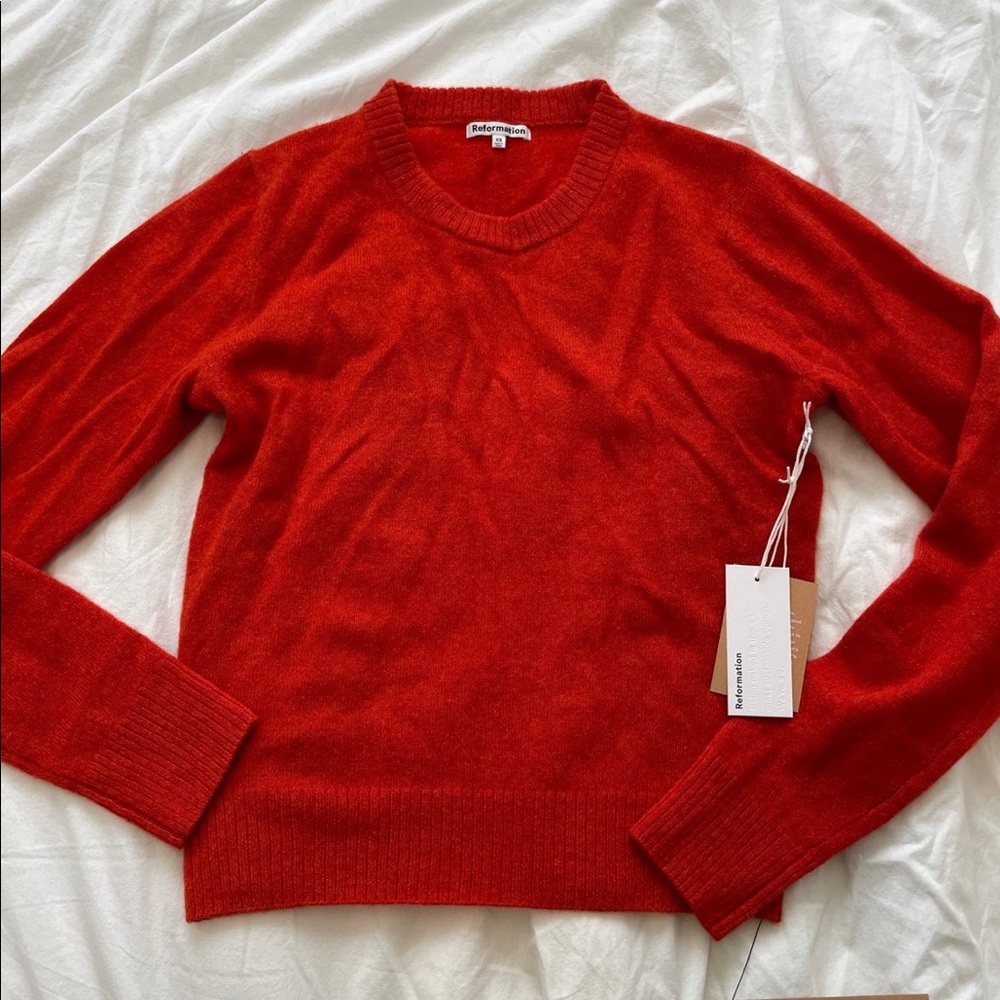Reformation cashmere crew sweater